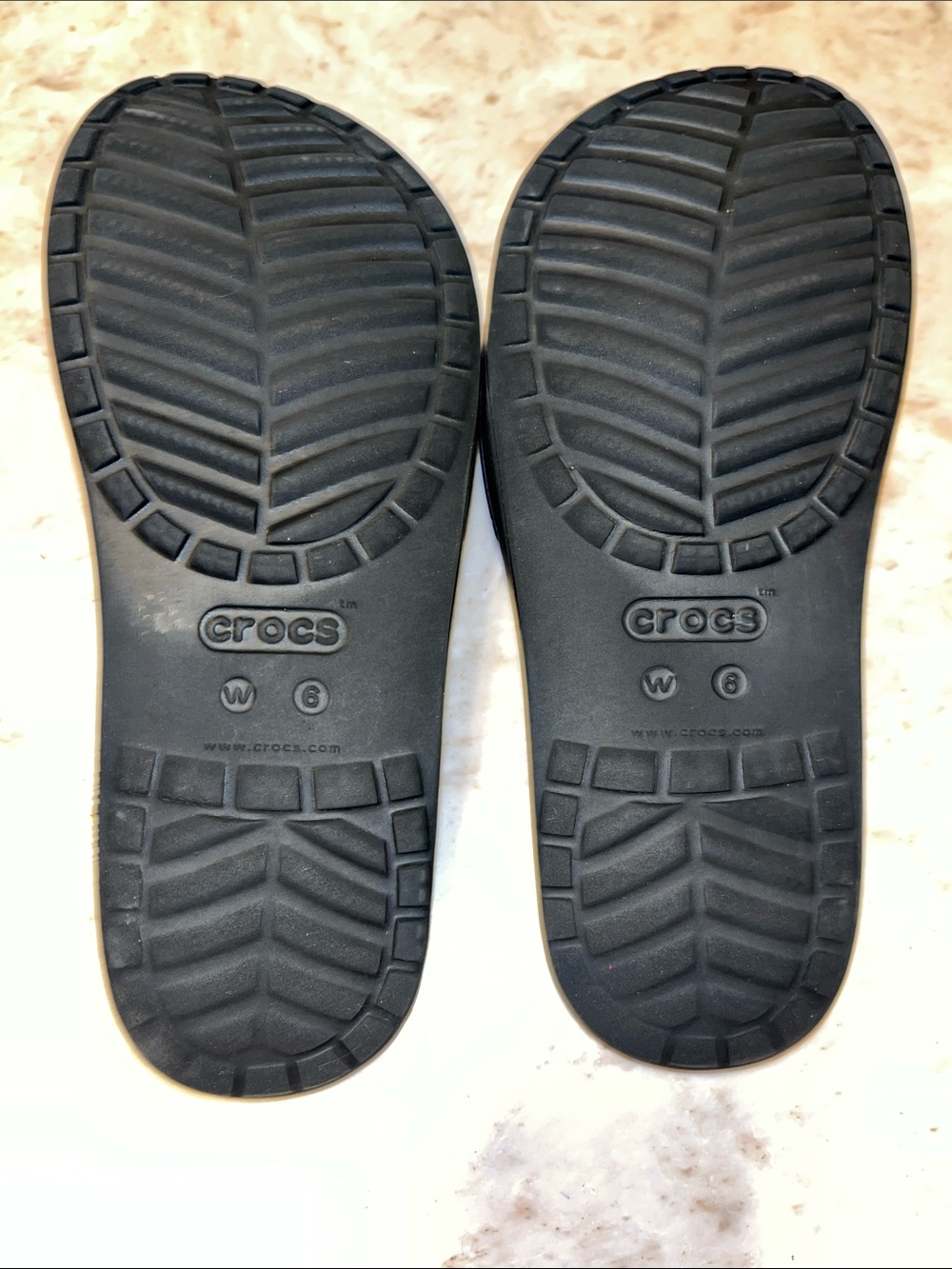 CROCS Women’s Black Slide Sandals - Classic Slide - Picture 5 of 6